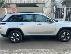 جیپ گراند شیرۆکی